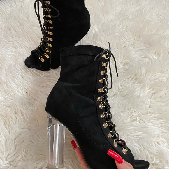 Stilletto heels! - Picture 3 of 8